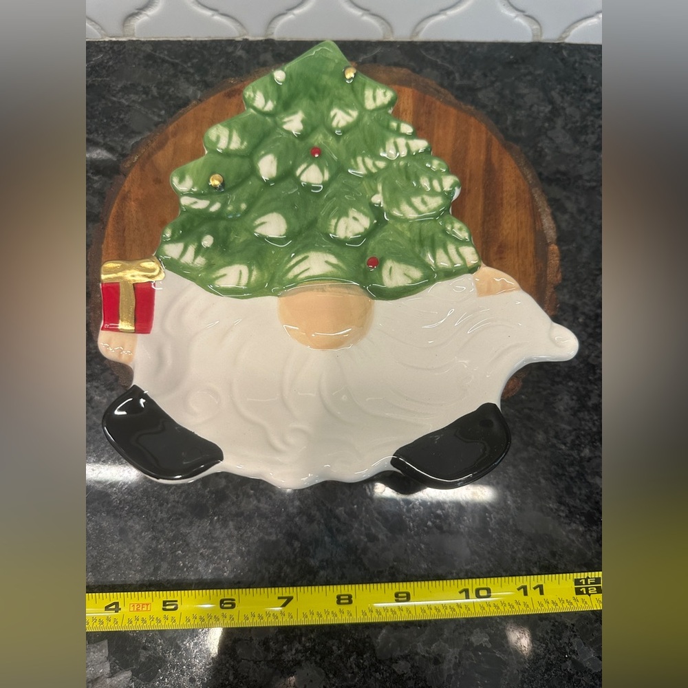 New Harry & David Serving dish platter Gnome Christmas holiday theme